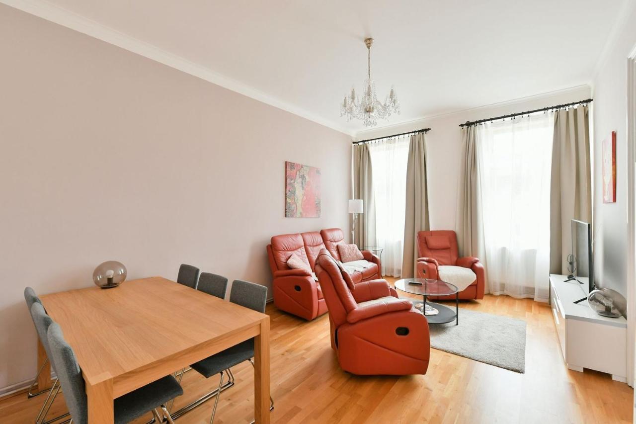 Stylish In The Heart Of The Old Town Appartamento Praga